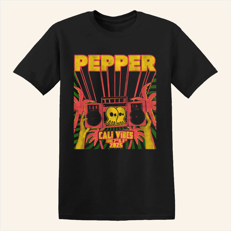 Cali Vibes 2025 T-Shirt Pepper Merch Presents For Boyfriend BFF Birthday Gifts