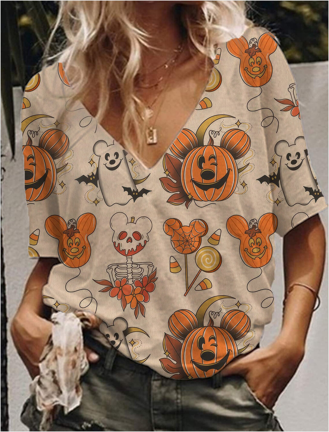 Halloween Pumpkin V-Neck T-Shirt Funny Halloween Shirts For Women Spooky Vintage Clothing