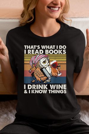 Vintage Owl That's What I Do I Read Books I Drink Wine T-Shirt