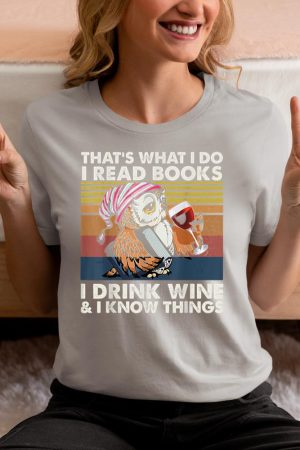 Vintage Owl That's What I Do I Read Books I Drink Wine T-Shirt