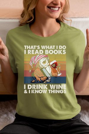 Vintage Owl That's What I Do I Read Books I Drink Wine T-Shirt