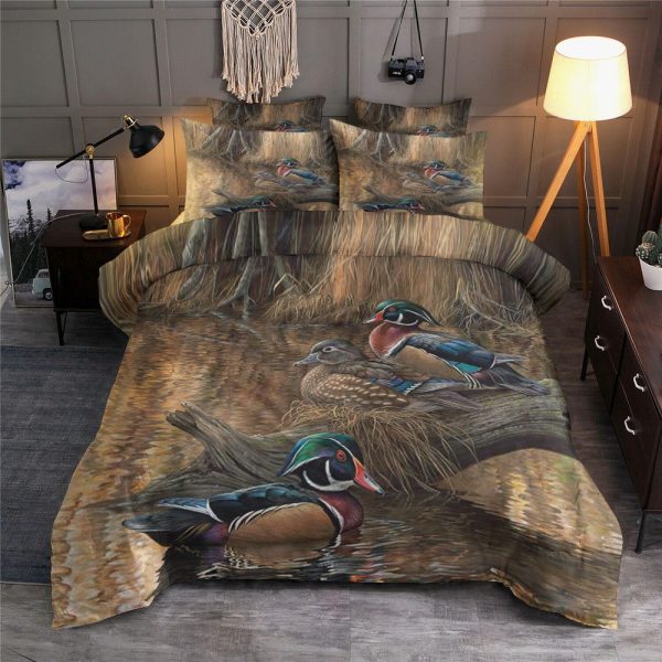 Wood Duck Playing By The Lake Duvet Cover Bedroom Sets Comfortable Bedding Sets