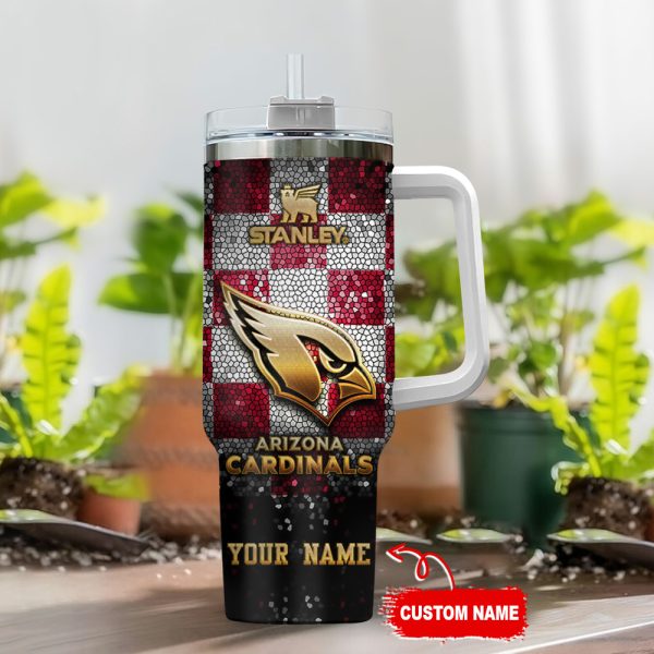 Arizona Cardinals NFL Glitter Golden Logo Custom Stanley Quencher 30oz-40oz Stainless Steel Tumbler Hot And Cold Tumbler - Image 2