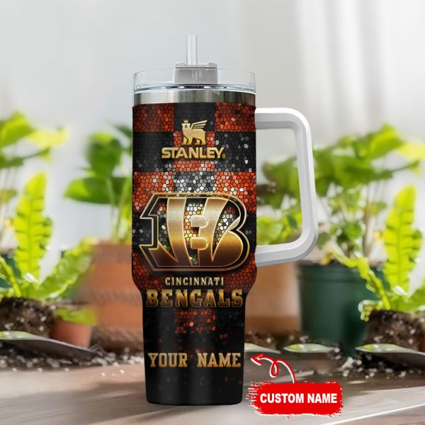 Cincinnati Bengals NFL Glitter Golden Logo Custom Stanley Quencher 30oz-40oz Stainless Steel Tumbler Hot And Cold Tumbler - Image 2
