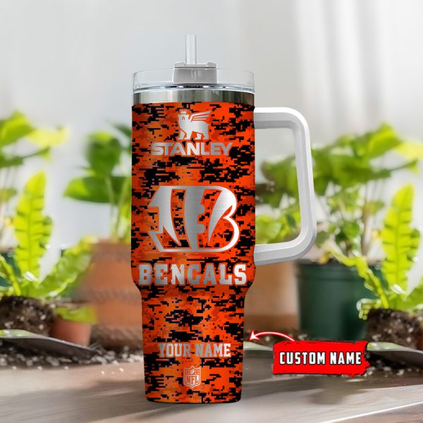 Cincinnati Bengals NFL Camouflage Silver Logo Custom Stanley Quencher 30oz-40oz Stainless Steel Tumbler Hot And Cold Tumbler - Image 2