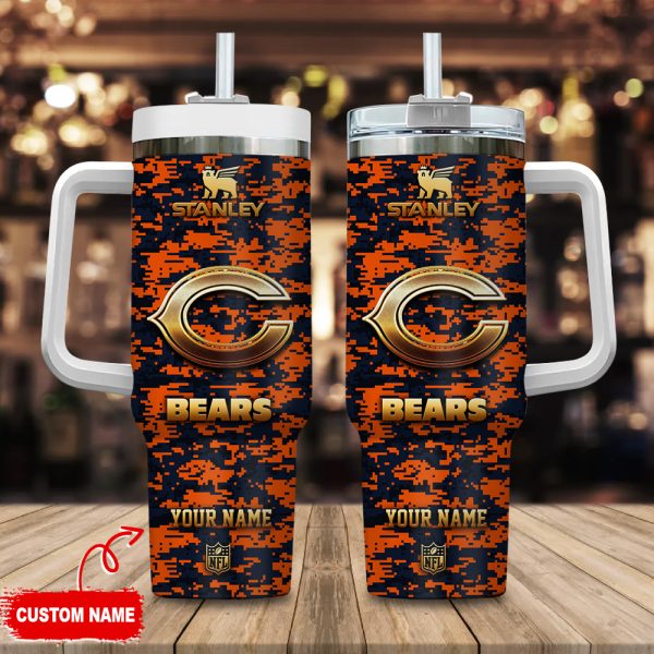 Chicago Bears NFL Camouflage Golden Logo Custom Stanley Quencher 30oz-40oz Stainless Steel Tumbler Hot And Cold Tumbler