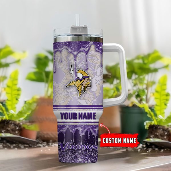 Minnesota Vikings NFL Glitter Custom Stanley Quencher 30oz-40oz Stainless Steel Tumbler Hot And Cold Tumbler - Image 2