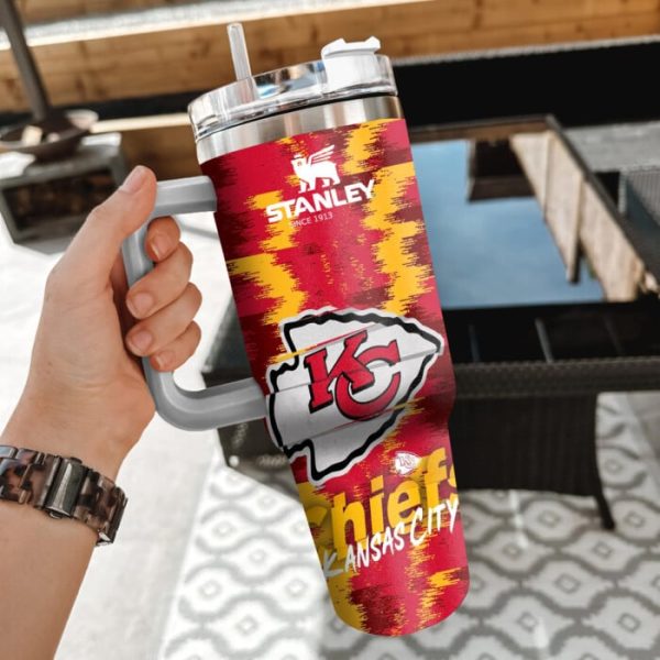 NFL Kansas City Chiefs Custom Stanley Quencher 30oz-40oz Stainless Steel Tumbler Hot And Cold Tumbler