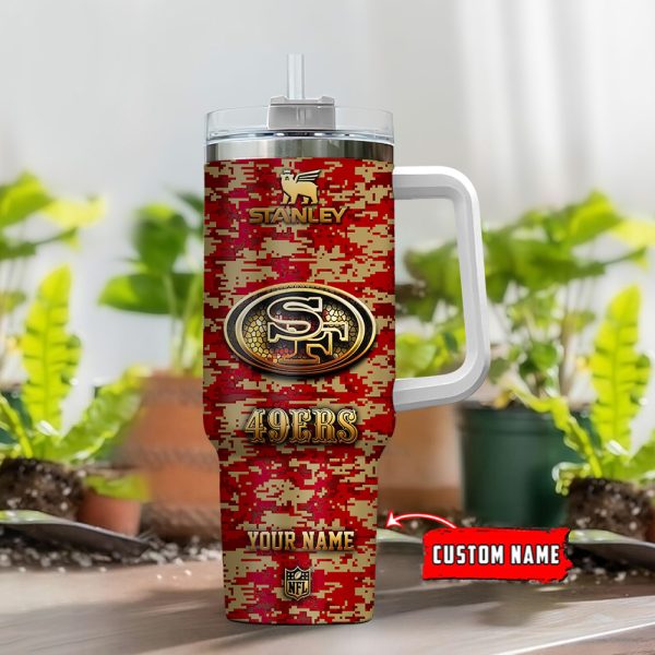 San Francisco 49ers NFL Camouflage Golden Logo Custom Stanley Quencher 30oz-40oz Stainless Steel Tumbler Hot And Cold Tumbler - Image 2