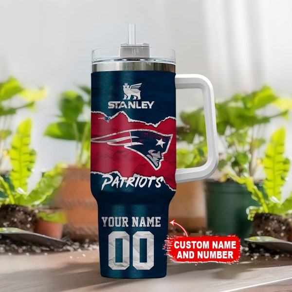 New England Patriots NFL Custom Stanley Quencher 30oz-40oz Stainless Steel Tumbler Hot And Cold Tumbler - Image 2