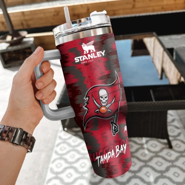 NFL Tampa Bay Buccaneers Custom Stanley Quencher 30oz-40oz Stainless Steel Tumbler Hot And Cold Tumbler