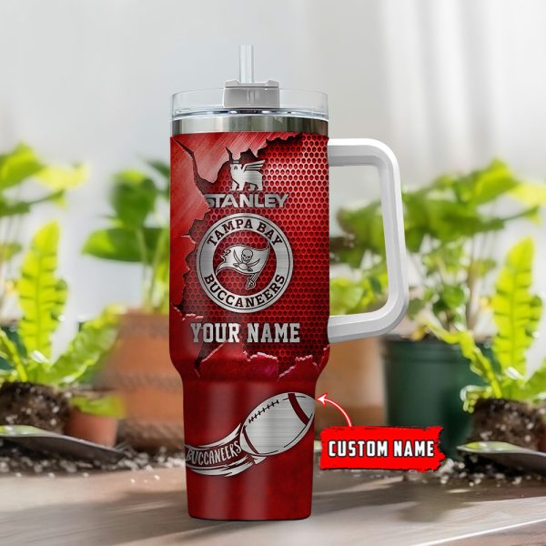 Tampa Bay Buccaneers NFL Metal Style Custom Stanley Quencher 30oz-40oz Stainless Steel Tumbler Hot And Cold Tumbler - Image 2
