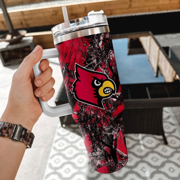 Louisville Cardinals NCAA Hunting Custom Stanley Quencher 30oz-40oz Stainless Steel Tumbler Hot And Cold Tumbler - Image 2