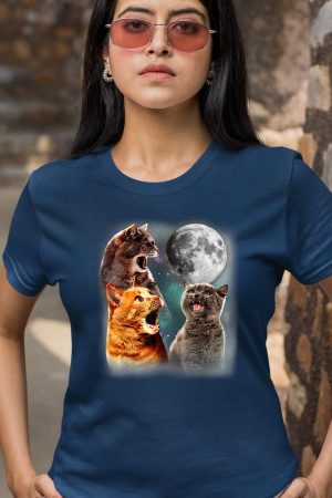 3 Cat Moon - Howling Cat Head for Cat Lovers, Cat Mom & Dad T-Shirt